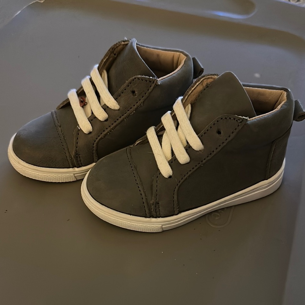 Kids High-Top Sneakers - Gray- never worn